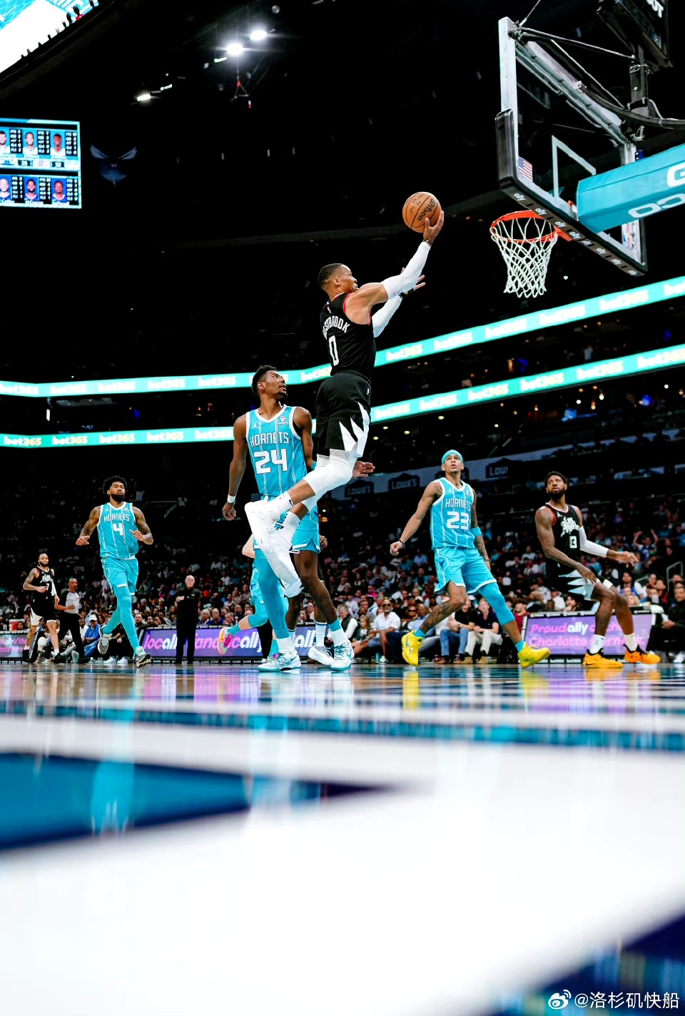 关于黄蜂逆转德国男篮，伦纳德打破历史纪录的信息