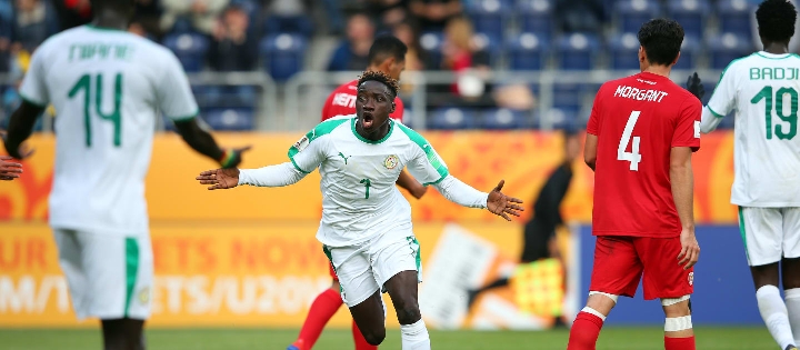 关于塞内加尔逆转瓦伦西亚，布鲁诺完成帽子戏法的信息