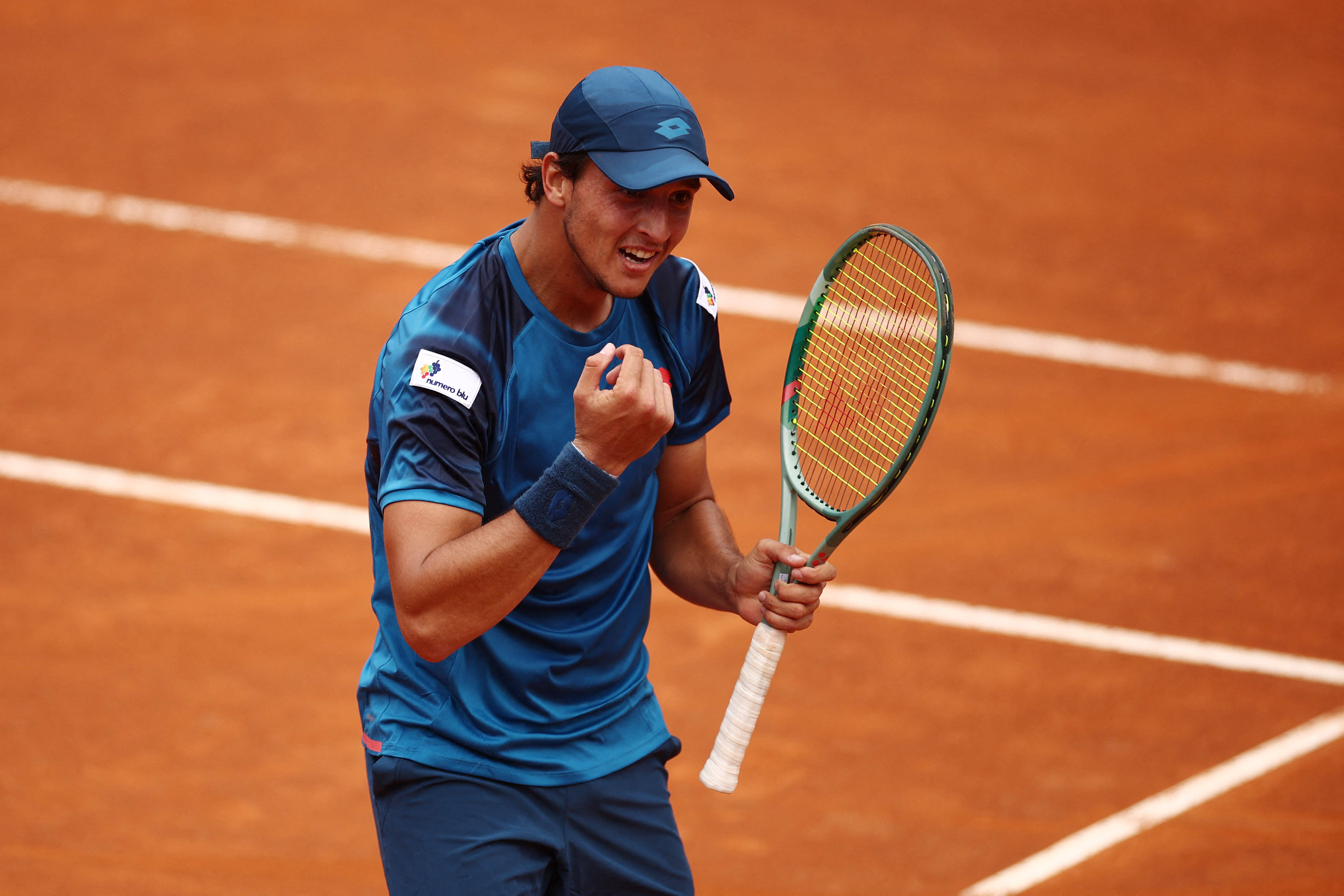 关于世界网球队力克意大利网球队,费德勒打破历史纪录的信息 关于世界网球队力克意大利网球队,费德勒打破历史纪录的信息