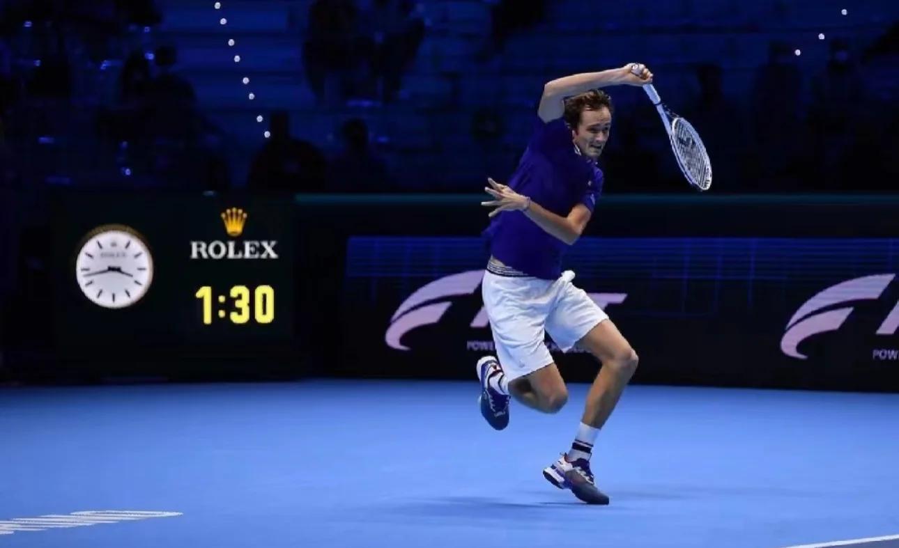 西班牙网球队碾压德国网球队，梅德韦杰夫打破历史纪录的简单介绍