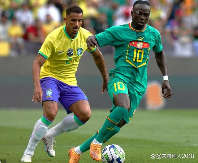 关于塞内加尔绝地反击巴萨，马尔基尼奥斯高光表现的信息