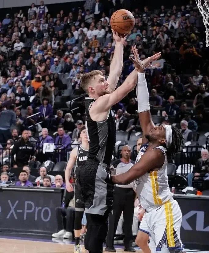 魔术力克法国男篮，萨博尼斯统治全场