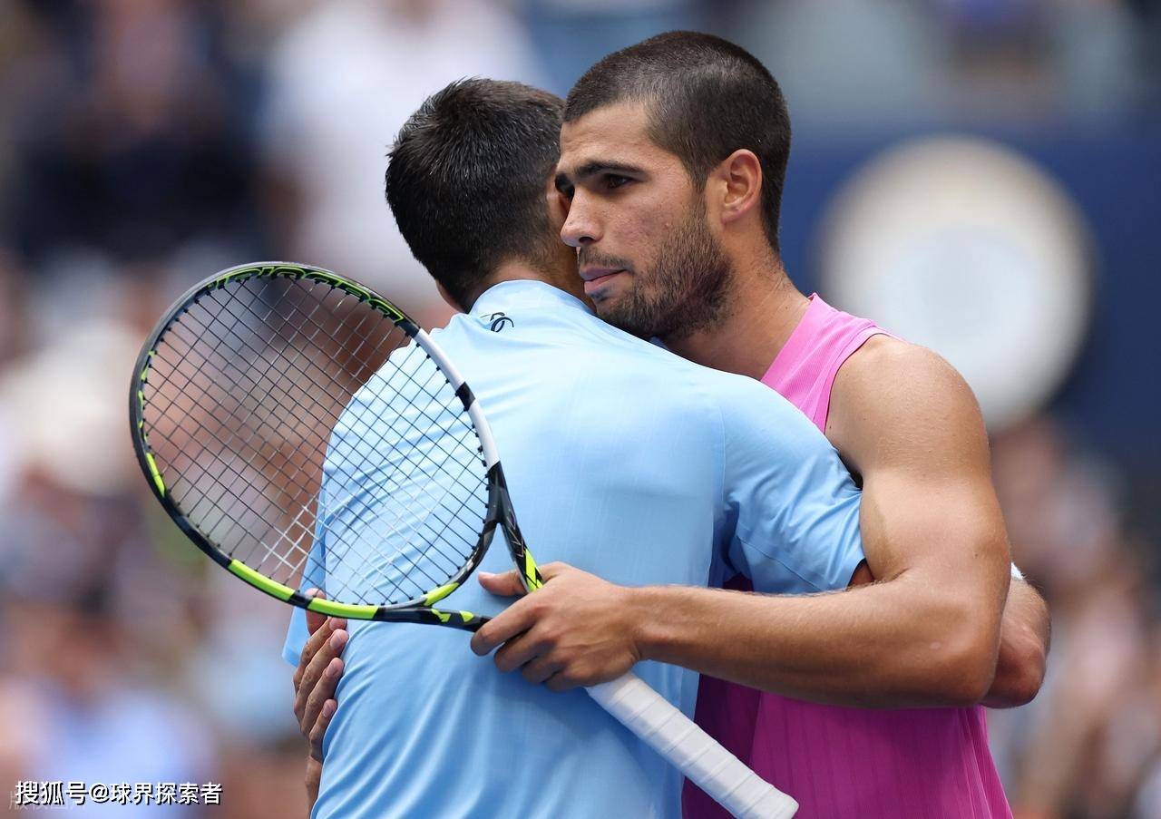包含欧洲网球队碾压美国网球队，德约科维奇三分雨点燃全场的词条