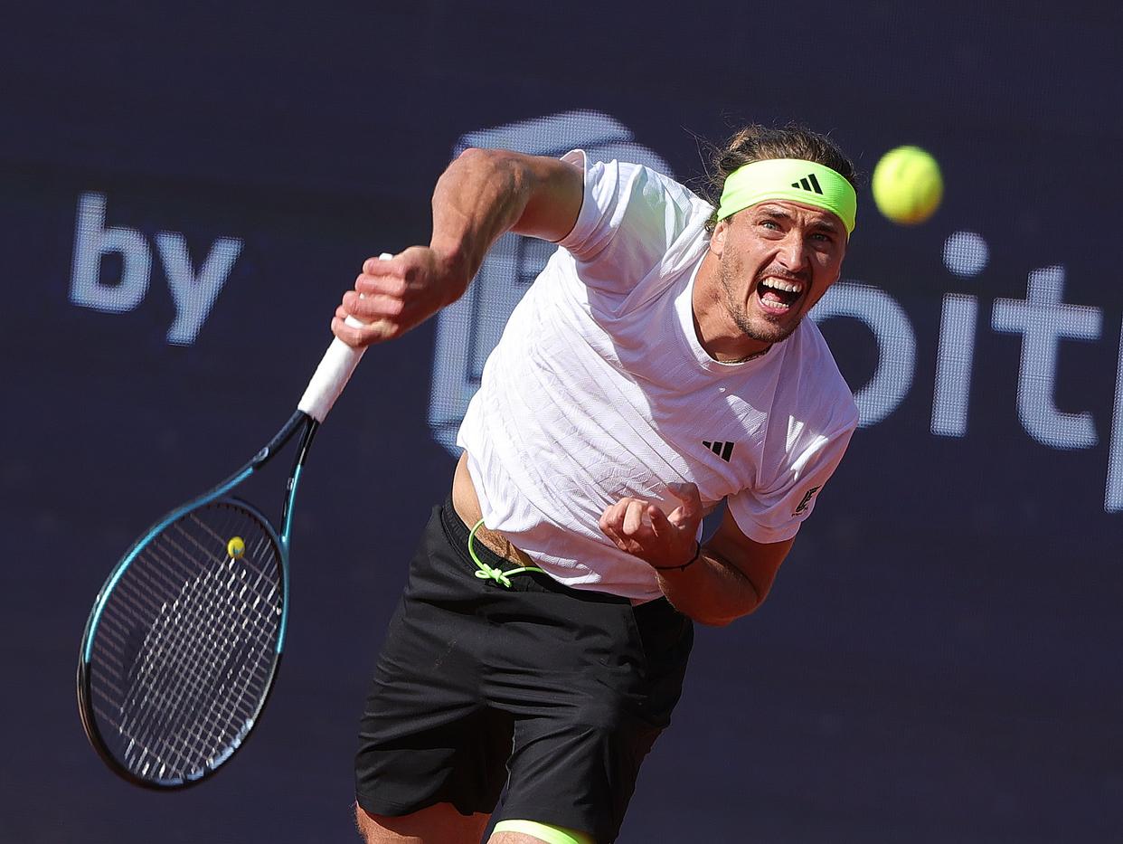 日本网球队横扫意大利网球队，兹维列夫关键制胜的简单介绍