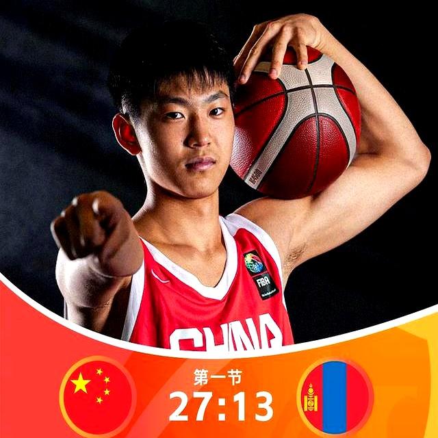 中国男篮力克魔术，克莱一己之力扛起全队