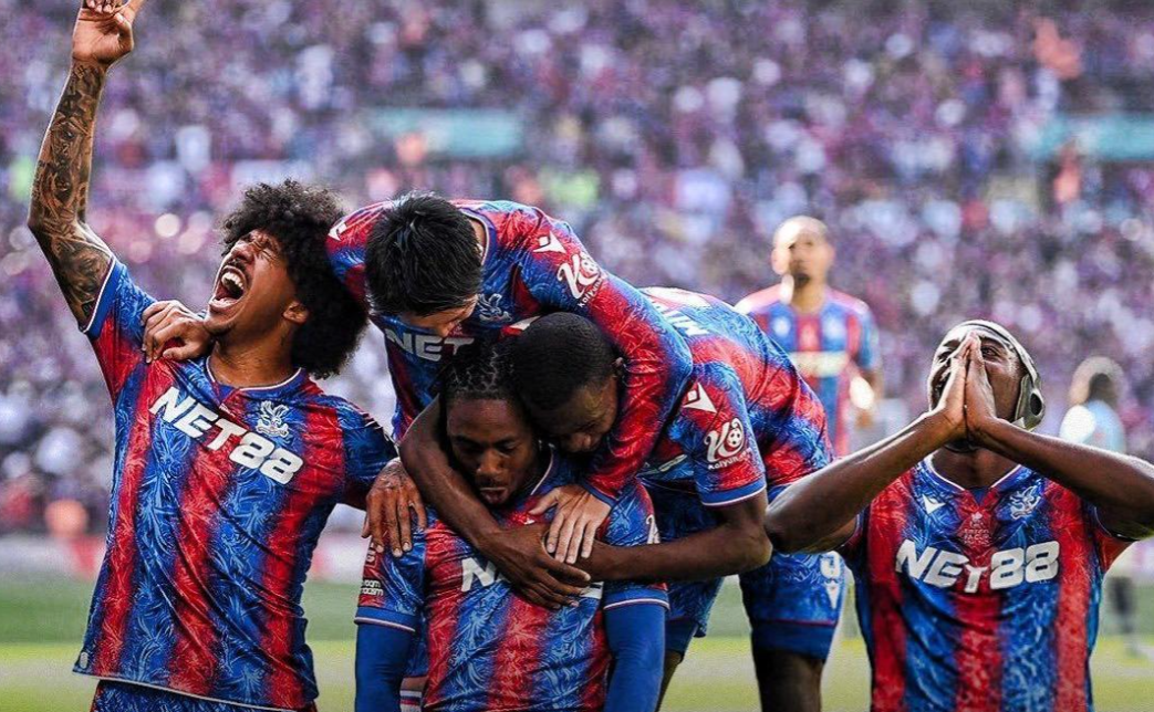 包含水晶宫客场精彩逆转，让球迷连连喝彩的词条