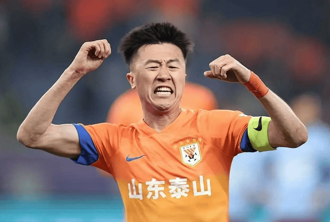 包含足球赛场上演悬念大战,强队争相斗智斗勇的词条 包含足球赛场上演悬念大战,强队争相斗智斗勇的词条