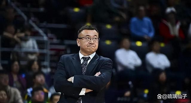 包含黑龙江主教练调整战术，争取晋级的词条