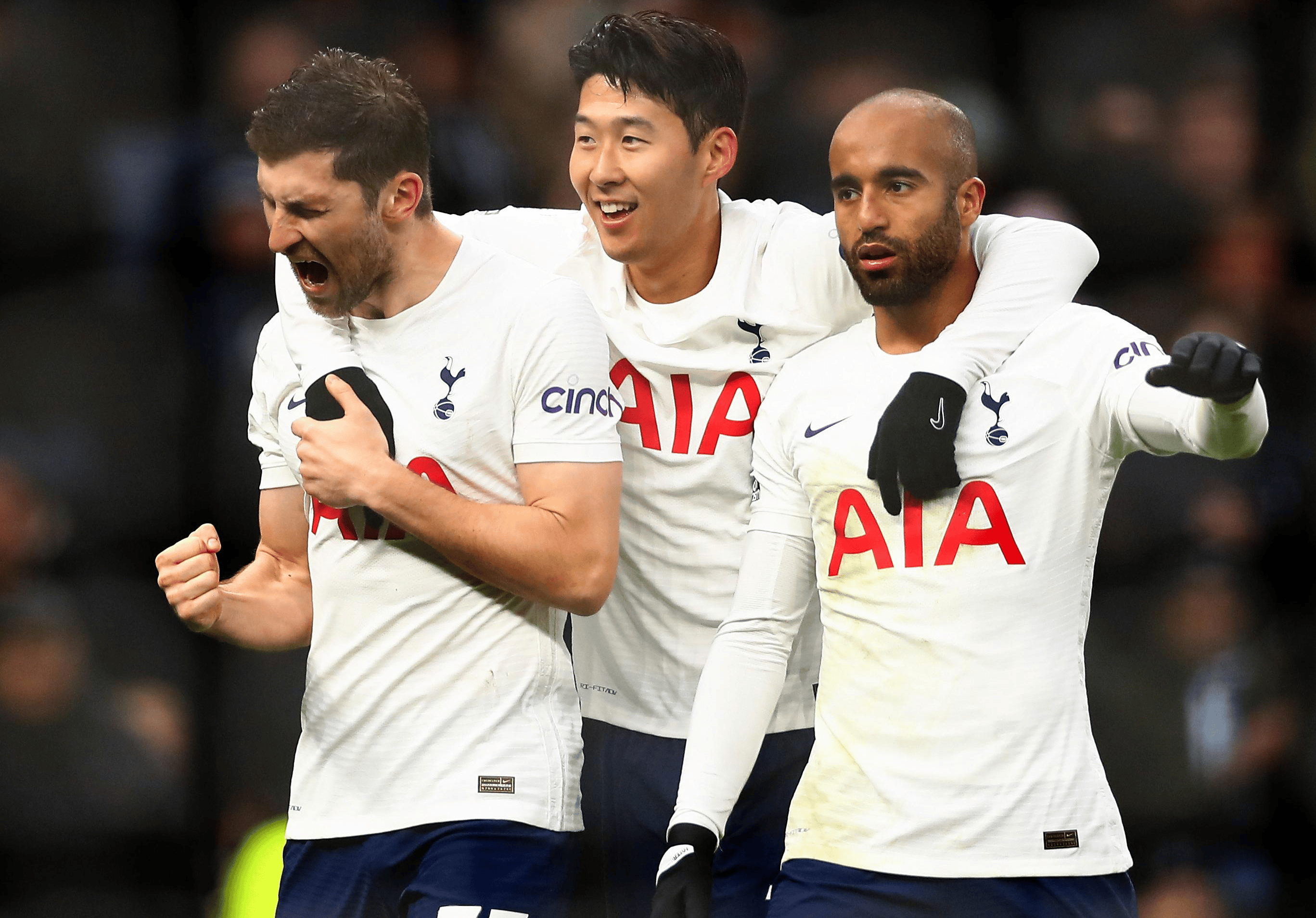 包含热刺逆转胜利，晋级足球比赛半决赛！的词条