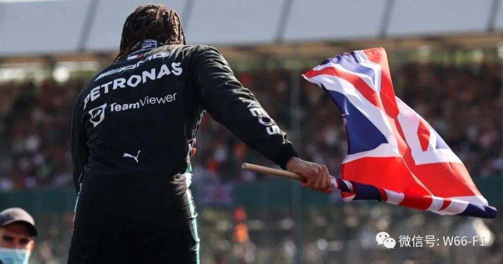 奥克汉姆城主场大获胜利，阻止对手追赶