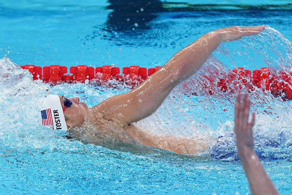 包含荷兰队在游泳比赛中表现抢眼的词条