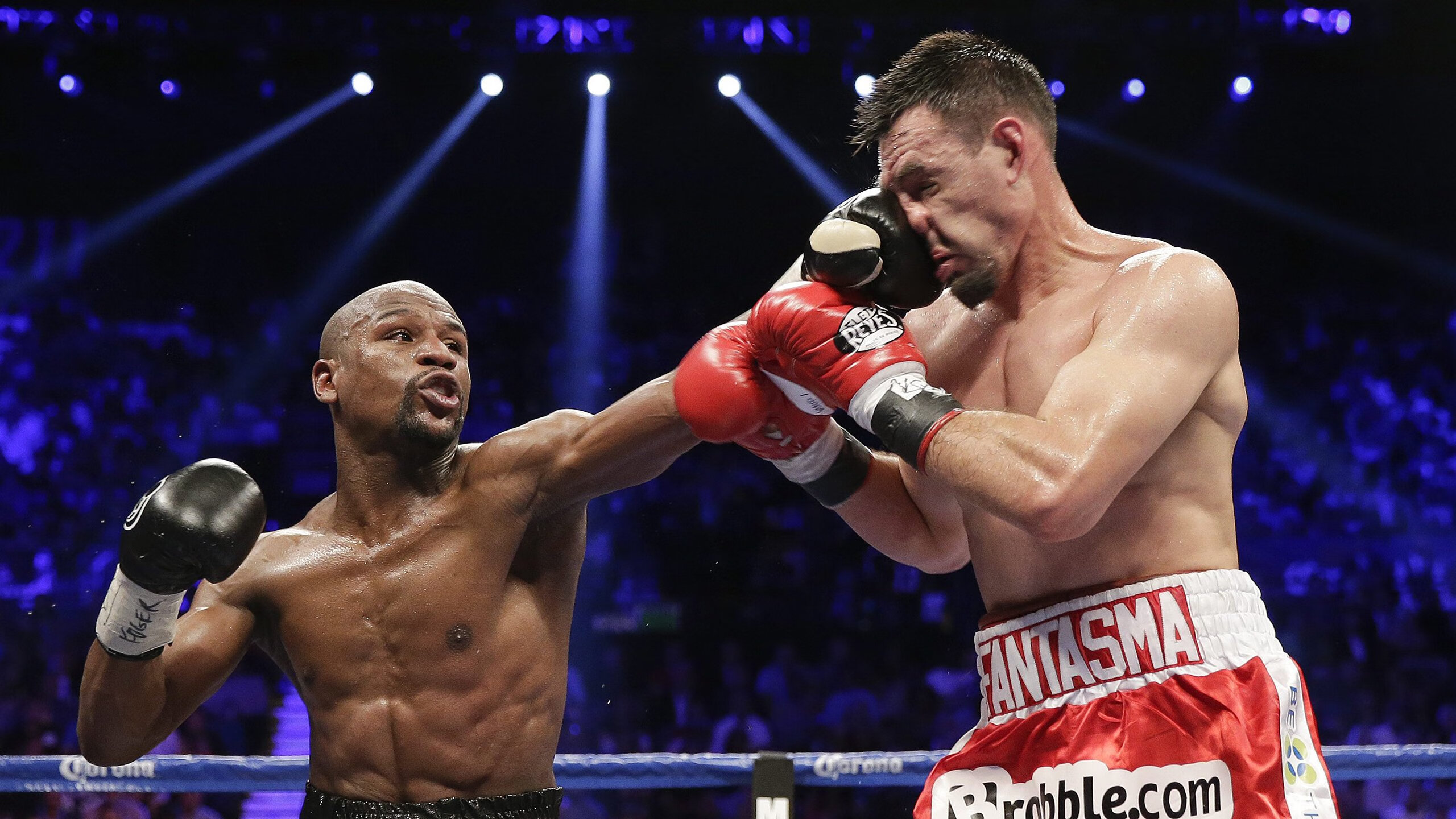 赛道上的独舞，杰伦·格林在F1街道赛之夜的传奇突破